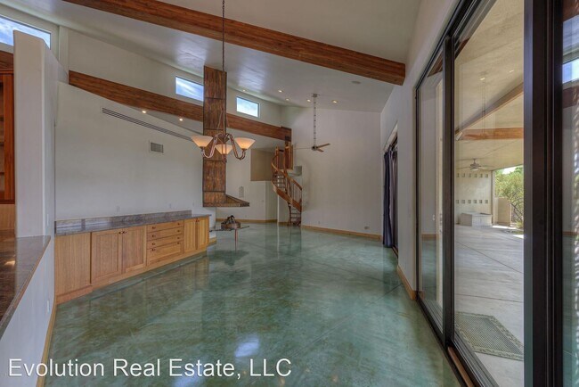 Building Photo - 6 br, 5 bath House - 6612 N. Ironwood