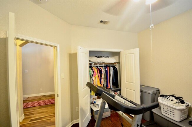 Foto del edificio - 23527 Maple Vista Ln