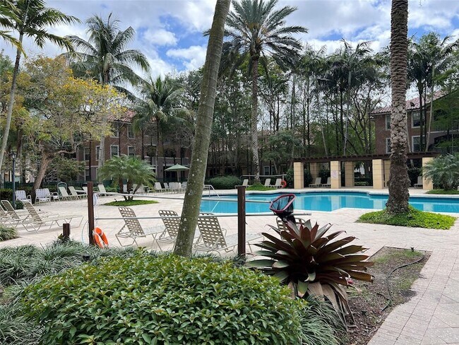 Foto del edificio - 6812 W Sample Rd