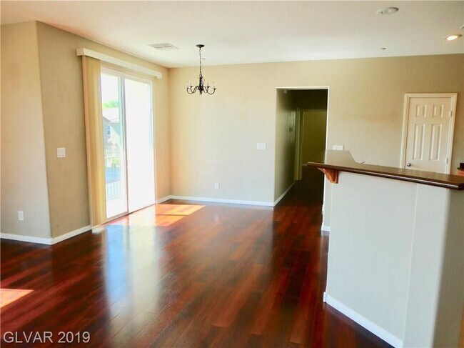 Dining Area - 450 Westminster Hall Ave
