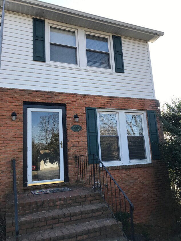 530 Westminister Ln, Salem, VA 24153 Townhome Rentals in Salem VA