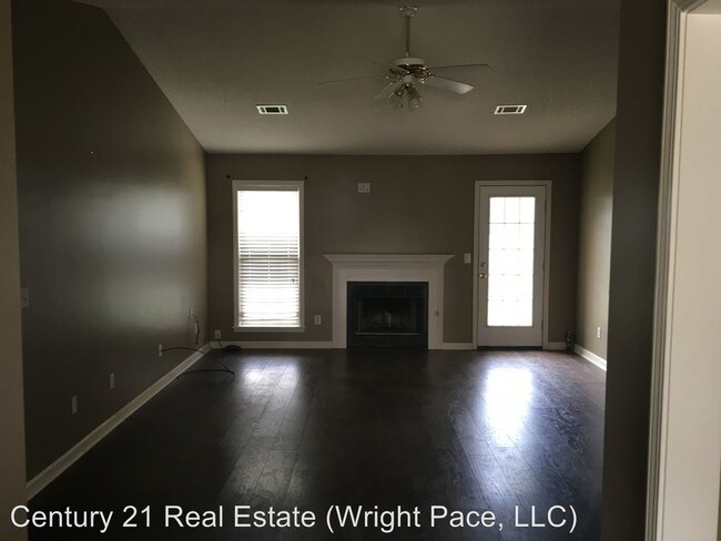 Building Photo - 2117 Bristol Dr
