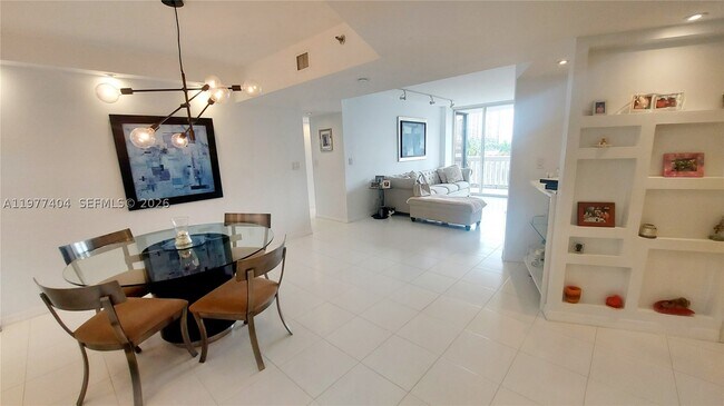 Foto del edificio - 1000 W Island Blvd