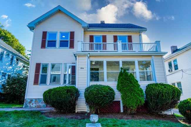 Foto del edificio - 204 Maple St