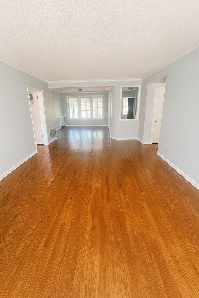 Foto del edificio - 8241 Delmar Blvd