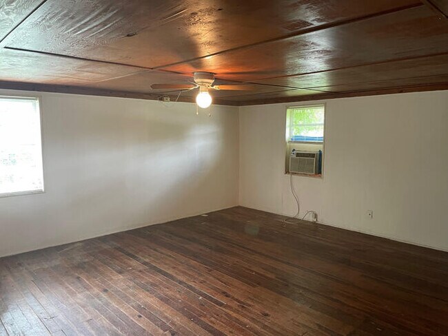 Building Photo - Fort Myers Apartment