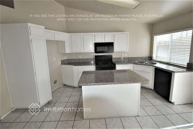 Building Photo - 2539 W Dawnview Dr