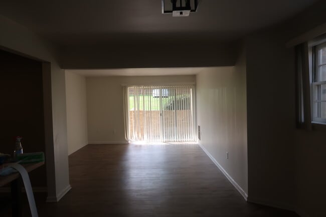 Building Photo - 5260 Crossbow Cir