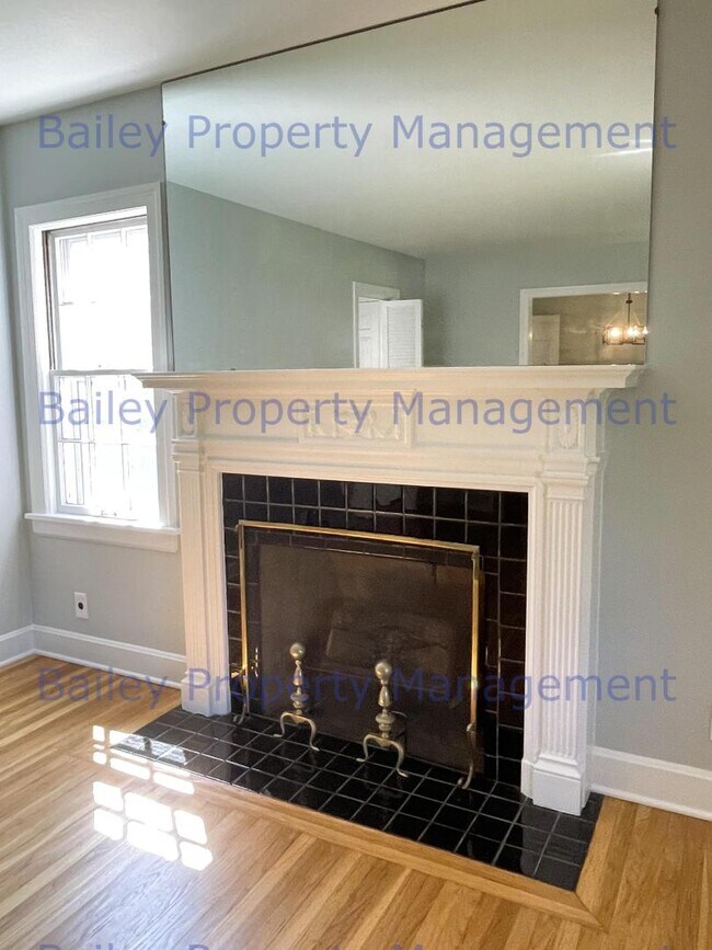 Photo - 215 McCready Ave House