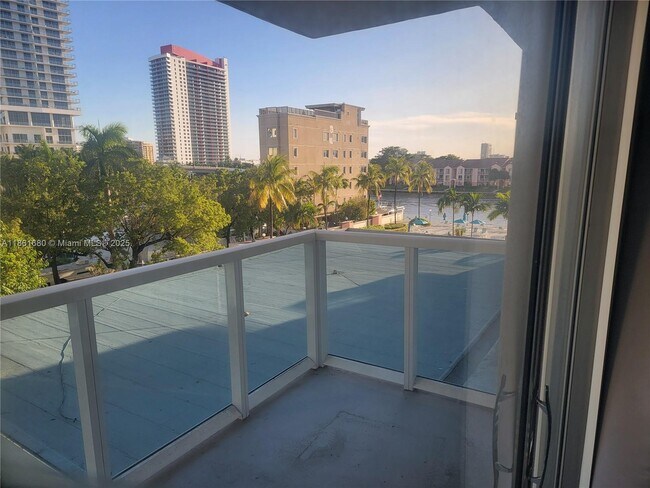 Building Photo - 3800 S Ocean Dr