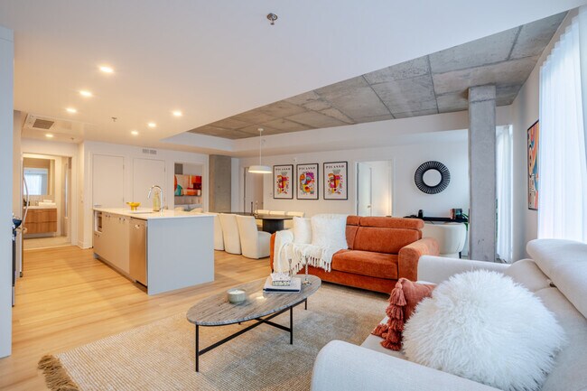 Building Photo - 464 Rue Saint-François-Xavier-SI ID1601933P