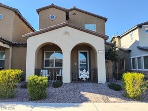 Building Photo - 828 Royal Beekman St