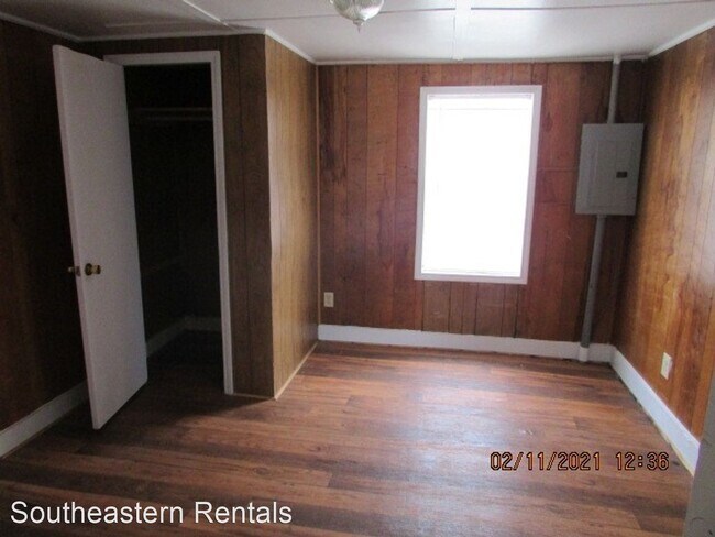 Building Photo - 2 br, 1 bath House - 2437 Connor Rd