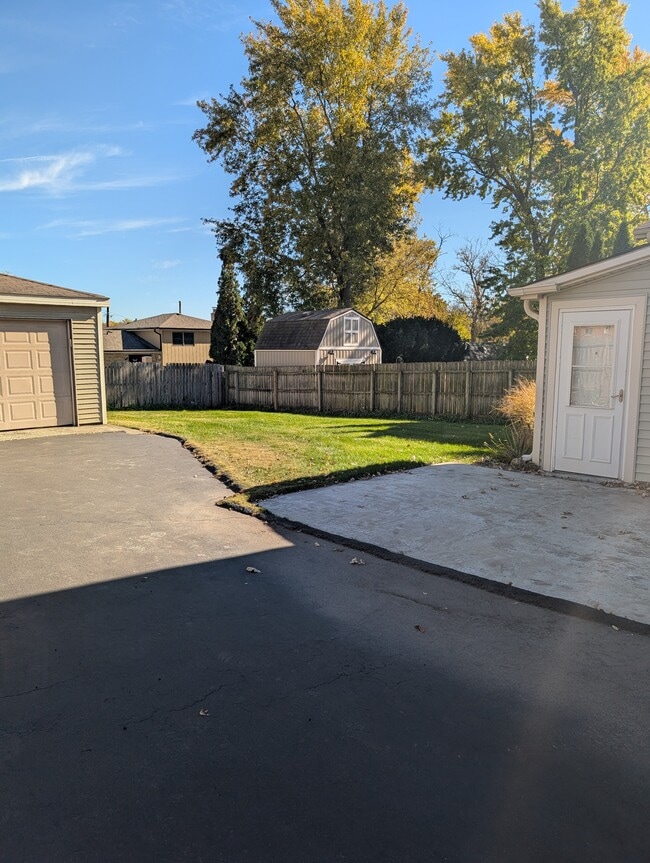 Building Photo - 14837 Keating Ave