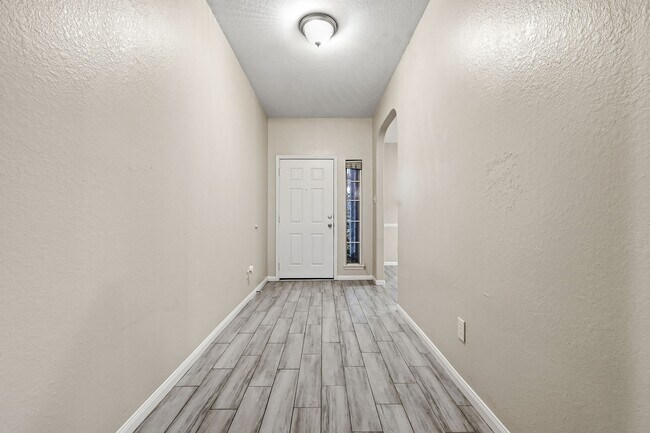 Building Photo - 21495 Pleasant Forest Dr