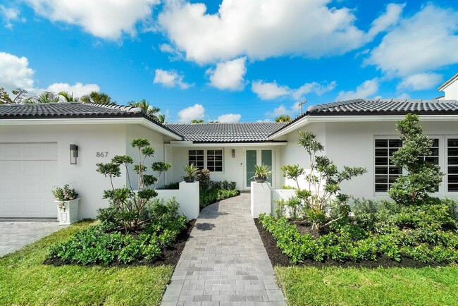 Building Photo - 867 Malaga Dr