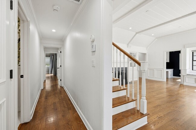 Building Photo - Beautiful Two-Story Burbank Home with Pool, Hardwood Floors & Guest House