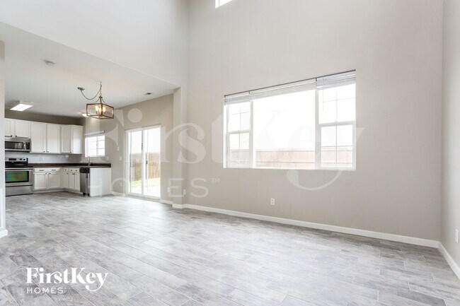 Foto del edificio - 1449 N Monument Dr