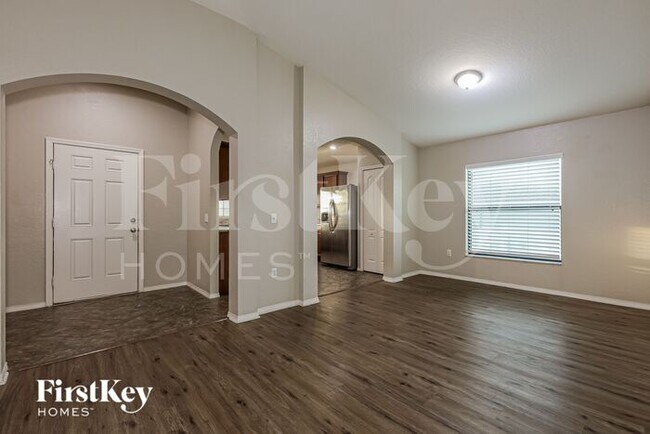 Foto del edificio - 3445 Longview Ln