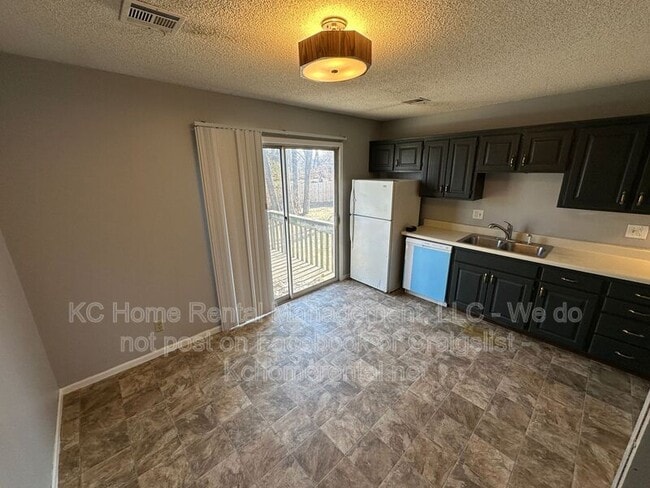 Building Photo - 4715 Switzer Rd