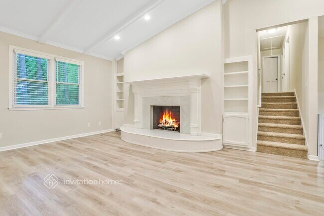Building Photo - 349 Charmers Way SW