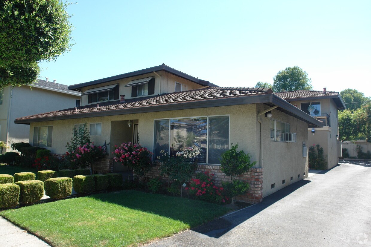 Building Photo - 1122 Francisco Ave
