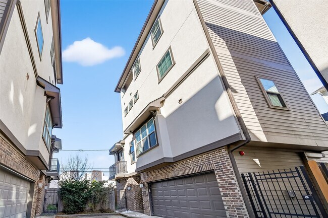 Foto del edificio - 1621 Rosewood St