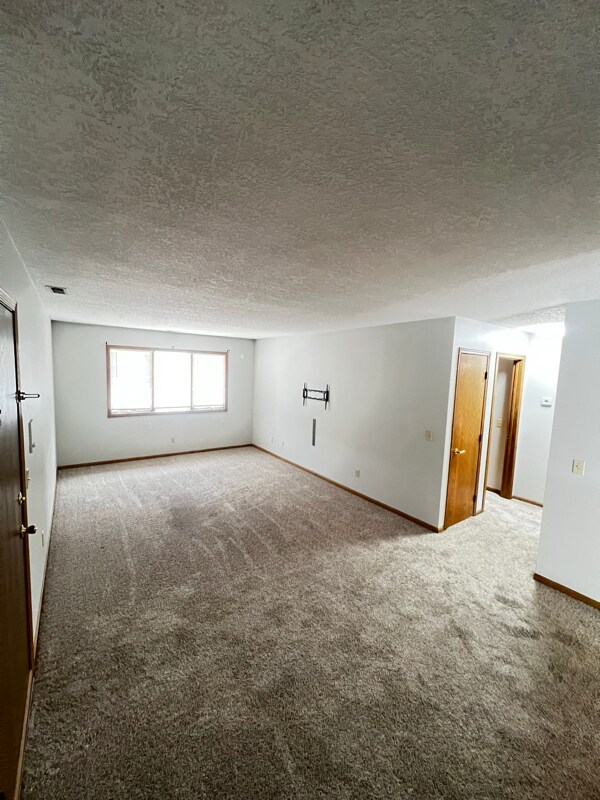 Building Photo - 703 11th Avenue B Ct