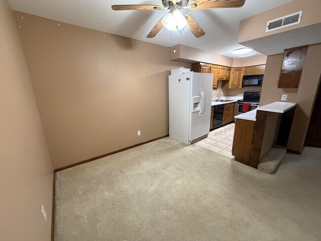 Foto del edificio - 2009 Waterfront Dr N