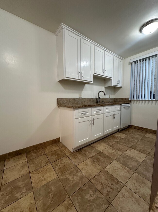 Foto del edificio - 2320 W 24th St