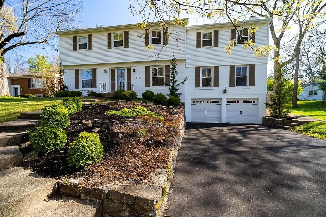 large Home in Indian Hill Schools House Rental in