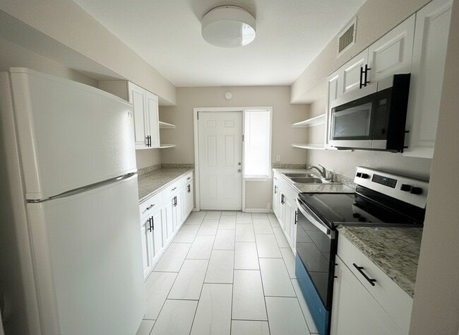 Foto del edificio - 3720 NW 115th Way