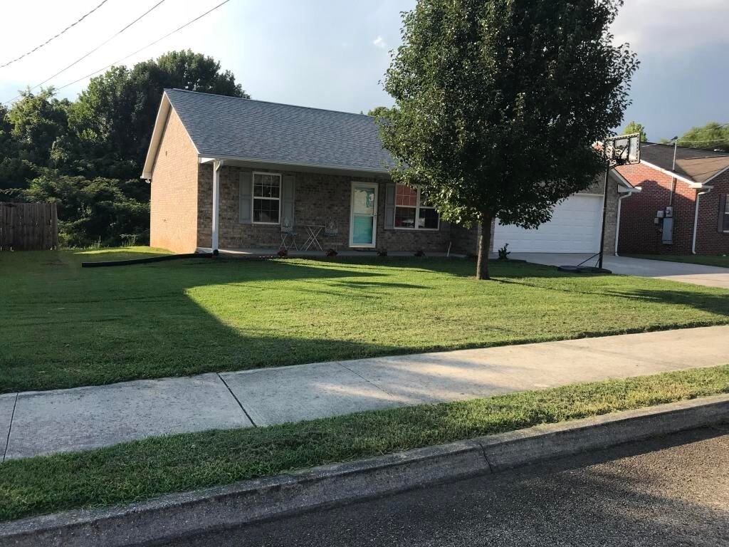 Primary Photo - 1825 Tillery Square Ln