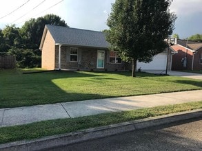 Building Photo - 1825 Tillery Square Ln