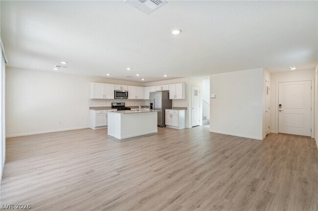Building Photo - 3366 La Cura Ave