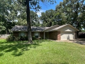 Building Photo - 8509 Timberwood Ln
