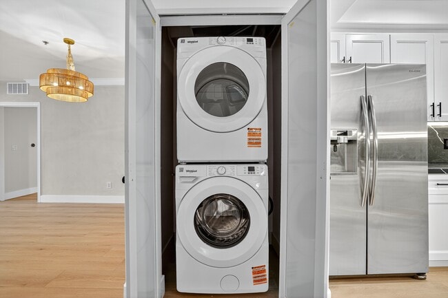 New Laundry In Unit - 8541 Alcott St