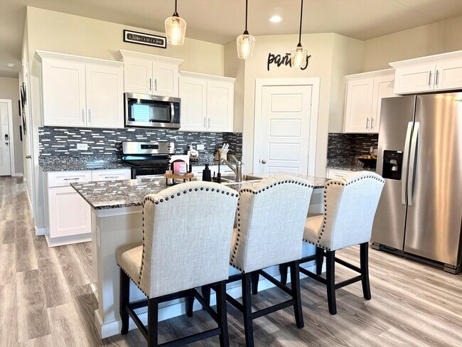 Foto del edificio - 6409 Bluebell Dr