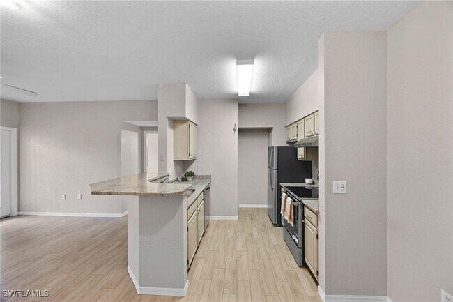 Foto del edificio - 23500 Walden Center Dr