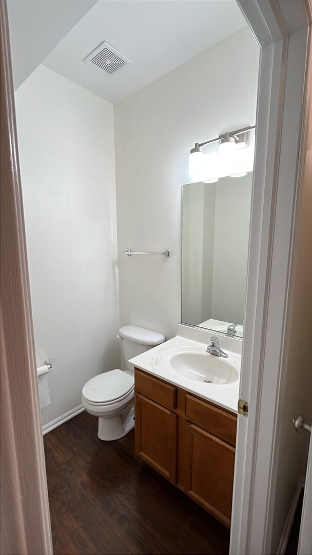 Building Photo - 1096 Clover Dr