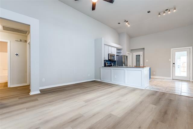 Foto del edificio - 8925 Stewart St