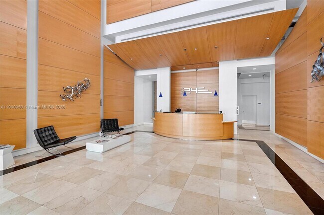 Foto del edificio - 350 NE 24th St