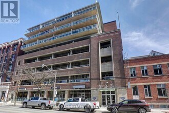Building Photo - 233 Carlaw Ave
