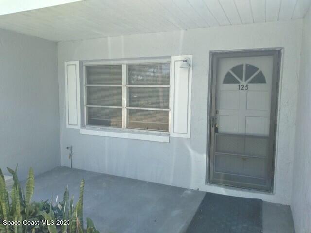 Building Photo - 125 Pineda St