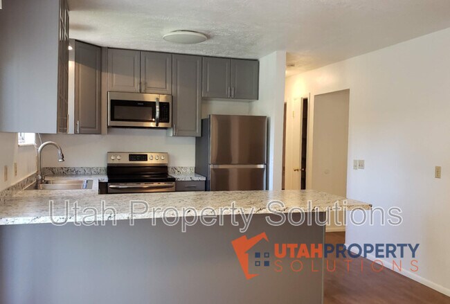 Building Photo - 2880 La Strada Way