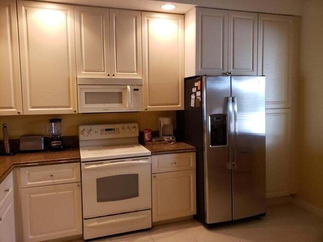 Foto del edificio - 13 Harbour Isle Dr W