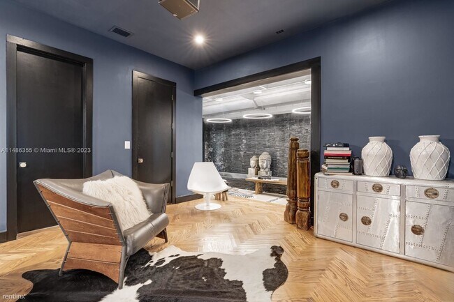 Foto del edificio - 3 br, 3 bath House - 2440 N Shore Ter