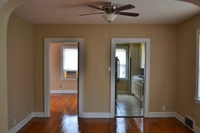 Building Photo - 560 Flatt Ter