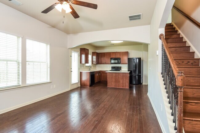 Foto del edificio - 23 Wesley Drew Ln