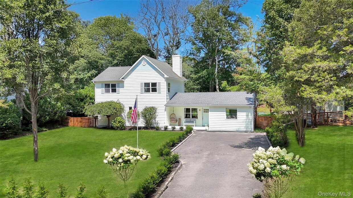 Primary Photo - 9 Pine Tree Rd